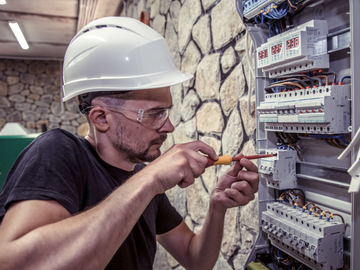 How Dual-Function Breakers Enhance Home Electrical Safety